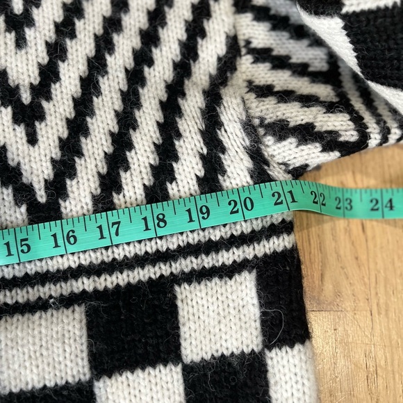 Mother The Itsy Crop Jumper in River Marked pattern, Alpaca and Wool Blend. - Picture 8 of 10